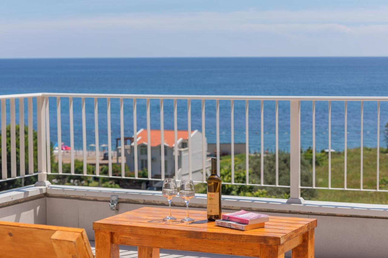 Apartments Bonazza Petrovac Exteriör bild