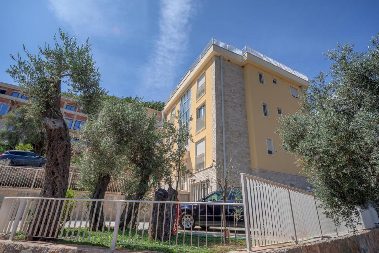 Apartments Bonazza Petrovac Exteriör bild